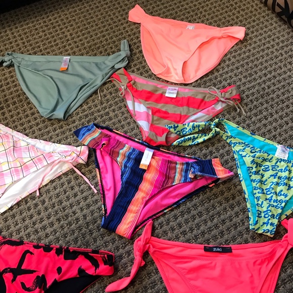 Bundle of bikini bottoms - Picture 2 of 8